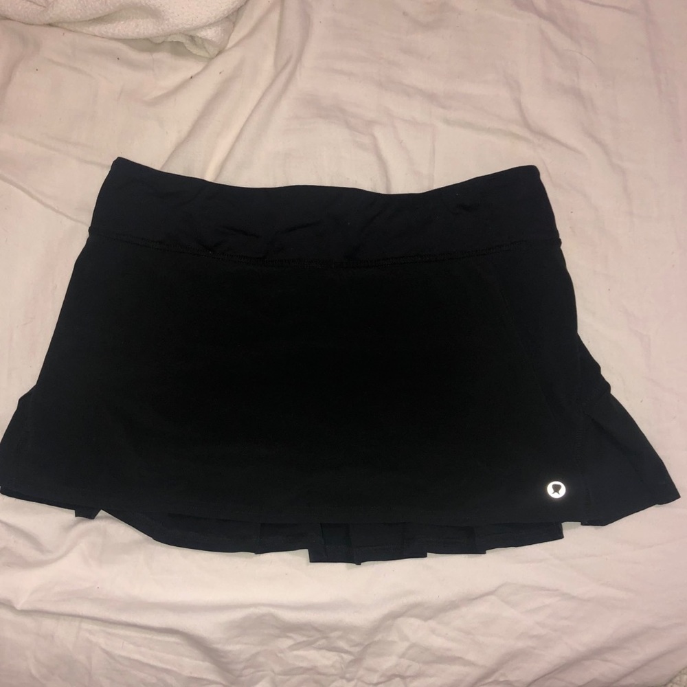 Like new black lululemon skirt